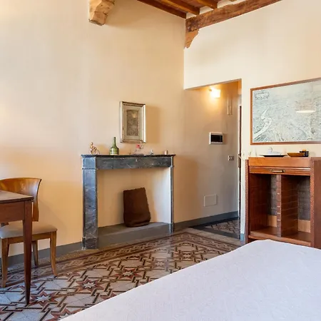 La Casa Della Guglia 3*